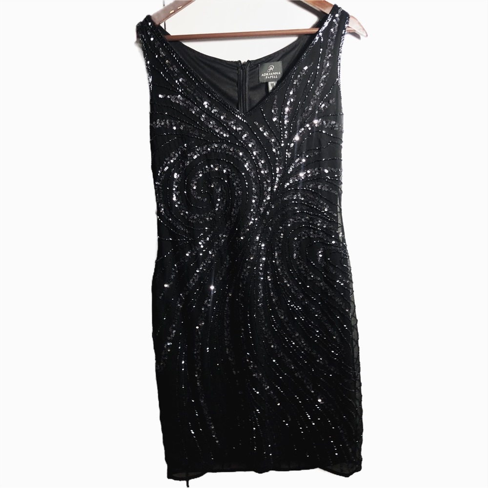 Adrianna Papell Hand Beaded V-Neck Short Sheath Cocktail Dress Size 6 - Picture 3 of 8